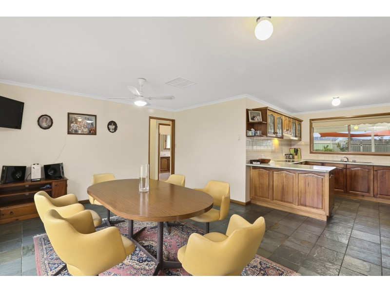 80 De Motts Road, Anakie VIC 3221