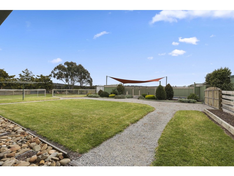 80 De Motts Road, Anakie VIC 3221