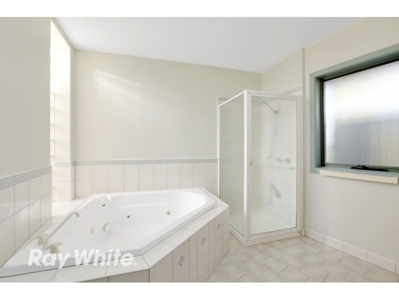 2/17 Merlin Crescent, Corio VIC 3214