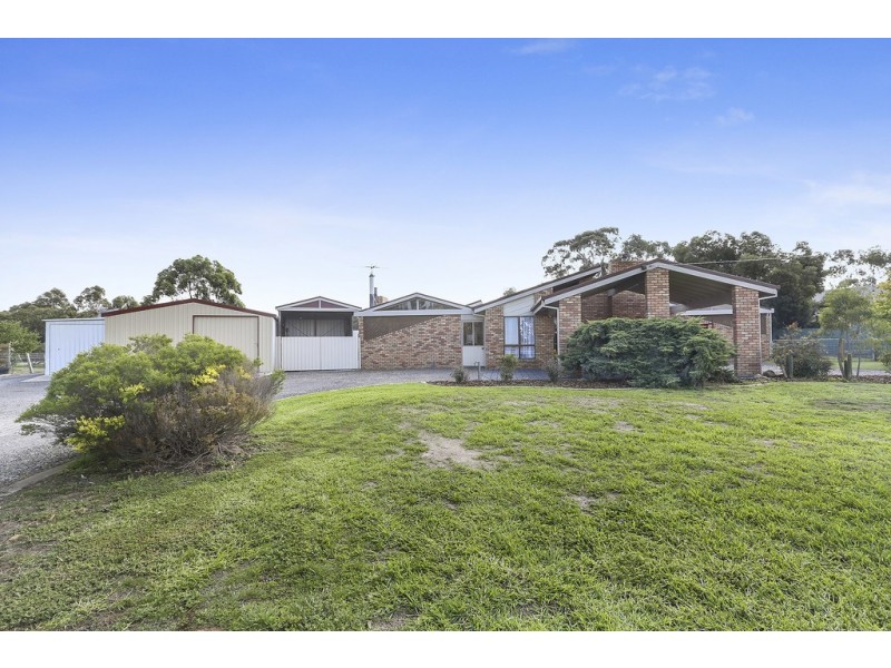 14 McLeans Road, Little River VIC 3211