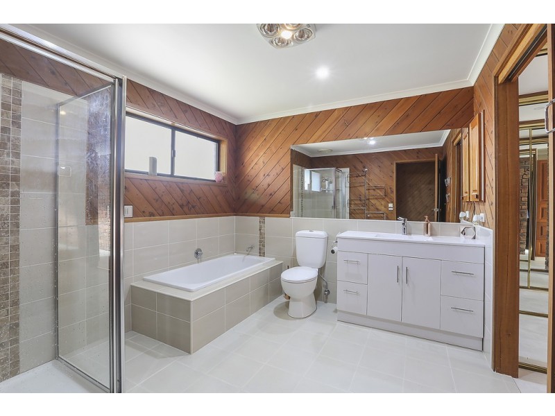 14 McLeans Road, Little River VIC 3211