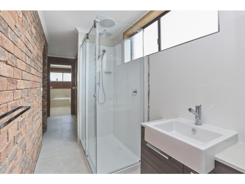 14 McLeans Road, Little River VIC 3211