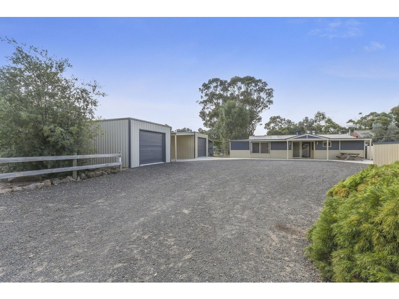 14 McLeans Road, Little River VIC 3211