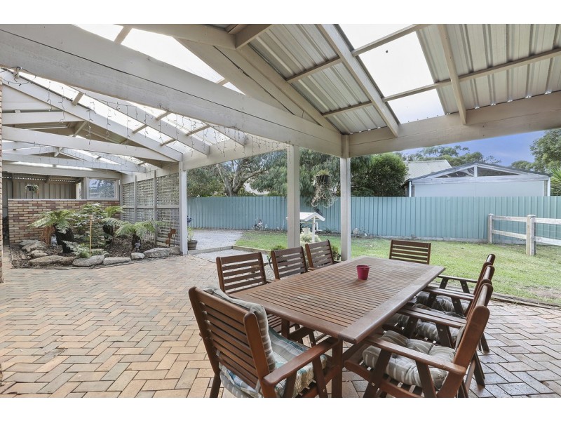 14 McLeans Road, Little River VIC 3211