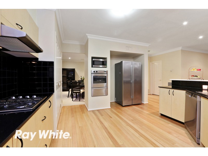 10 Osterlund Court, Lara VIC 3212