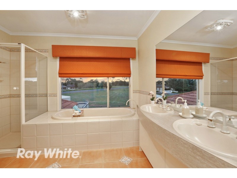 10 Osterlund Court, Lara VIC 3212