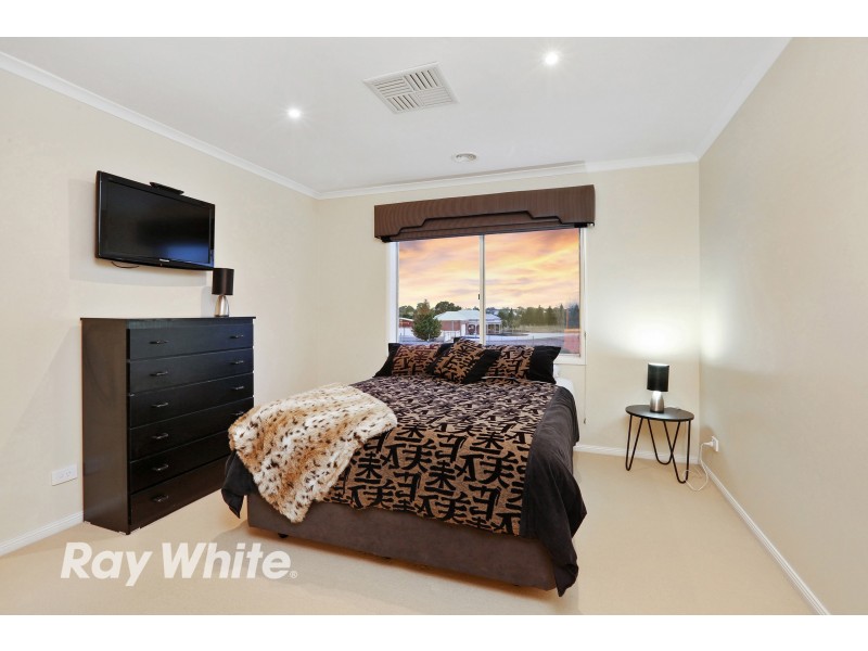 10 Osterlund Court, Lara VIC 3212