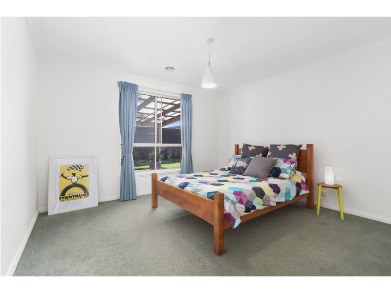 7 Lakeside Boulevard, Lara VIC 3212