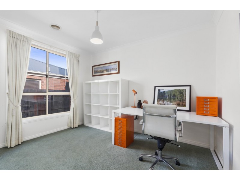 7 Lakeside Boulevard, Lara VIC 3212