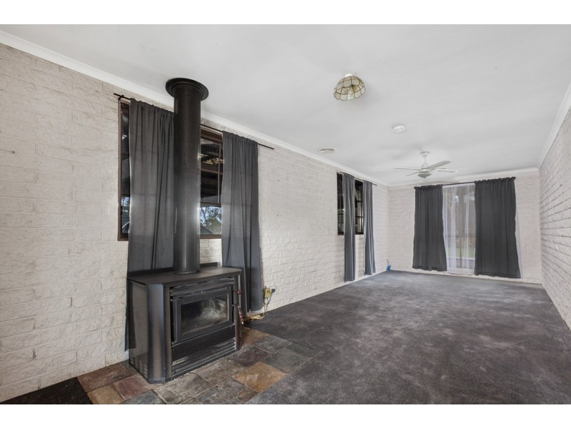 40 Coonawarra Drive, Avalon VIC 3212