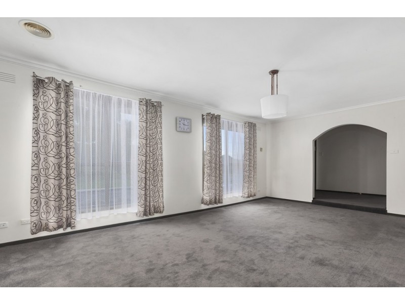 40 Coonawarra Drive, Avalon VIC 3212