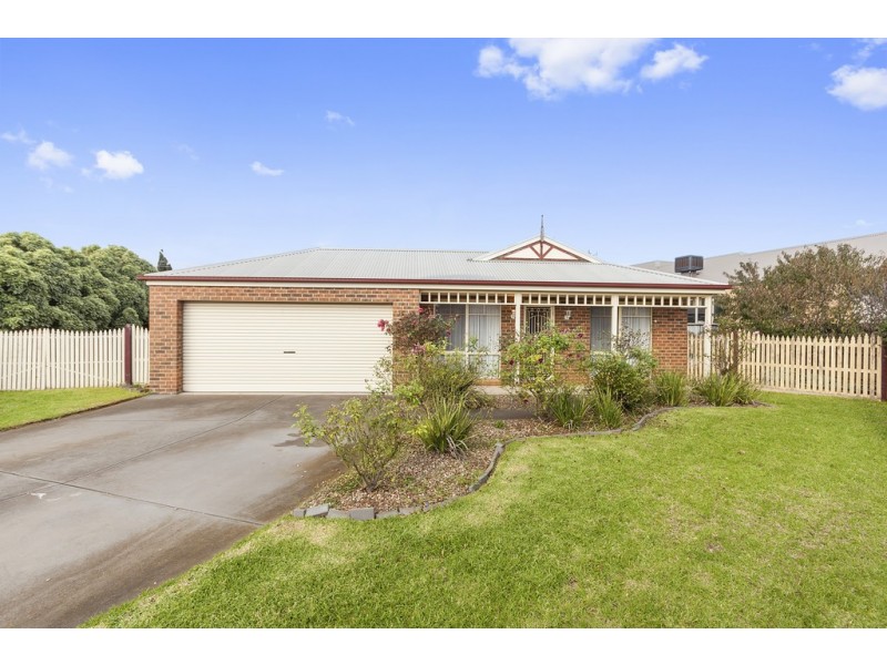 23 Greenleaf Drive, Lara VIC 3212