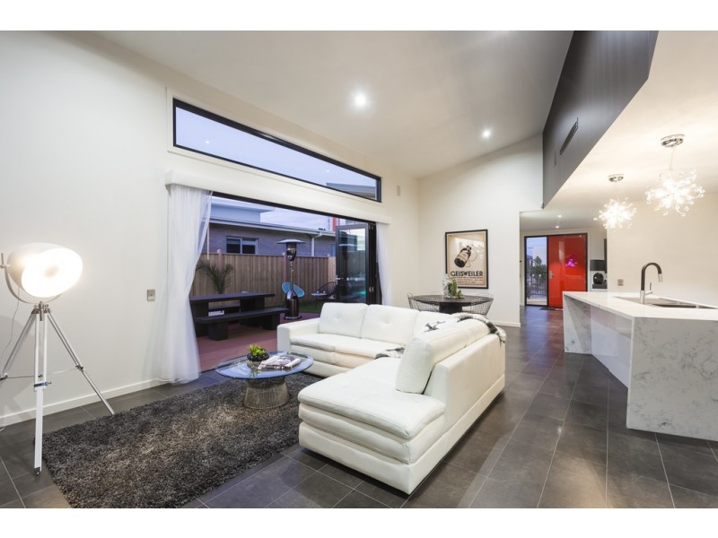 25 Native Avenue, Mount Duneed VIC 3216