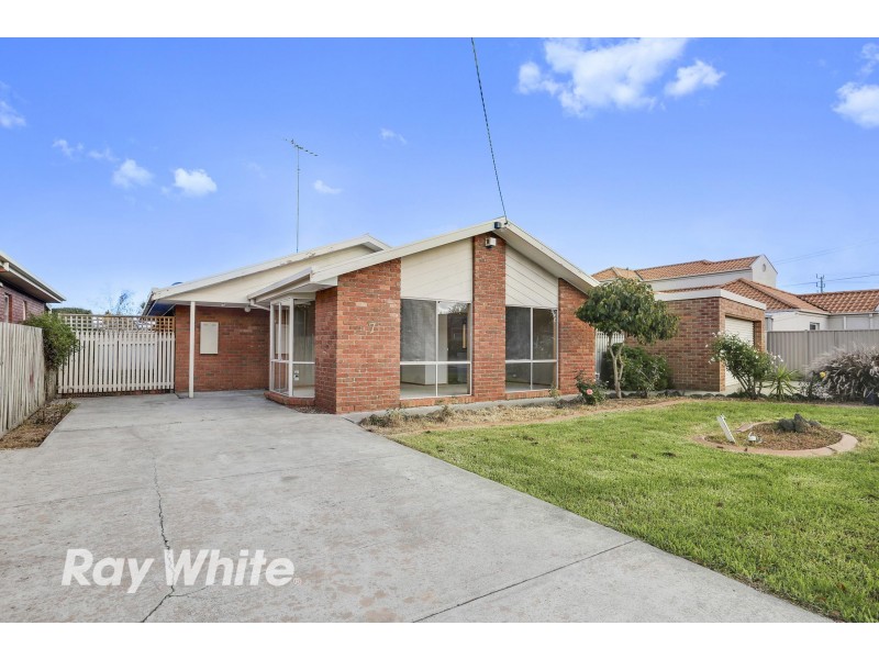 7 Dunmow Crescent, Hamlyn Heights VIC 3215
