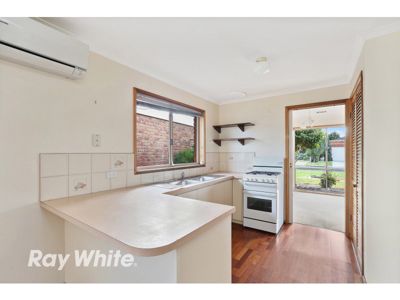 7 Dunmow Crescent, Hamlyn Heights VIC 3215