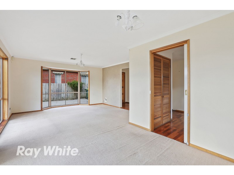 7 Dunmow Crescent, Hamlyn Heights VIC 3215