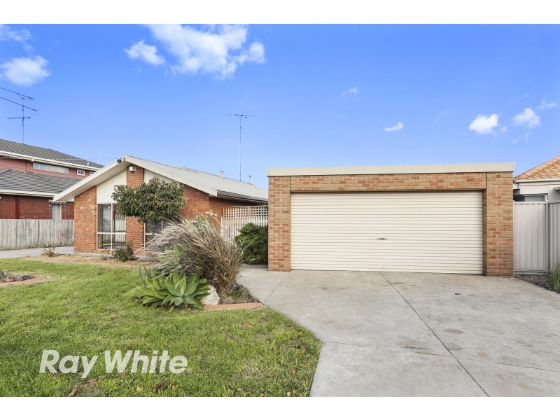 7 Dunmow Crescent, Hamlyn Heights VIC 3215