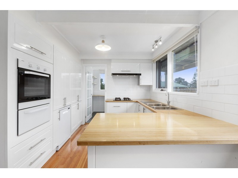 10 Teal Street, Lara VIC 3212