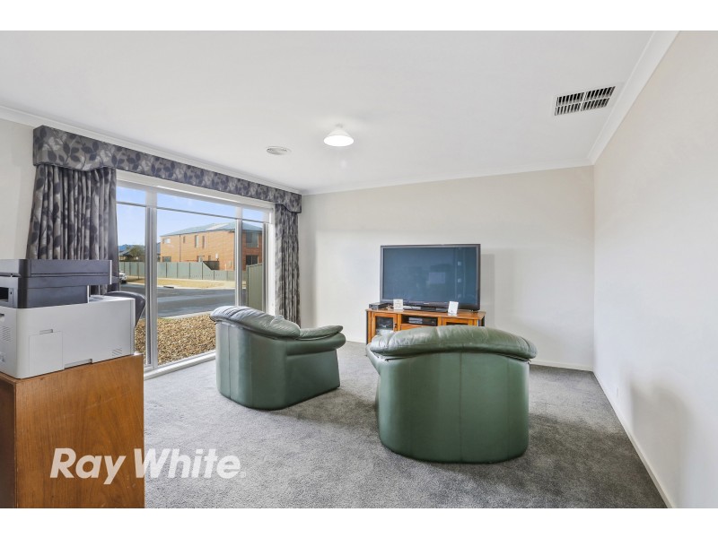 73 Eastlakes Boulevard, Lara VIC 3212