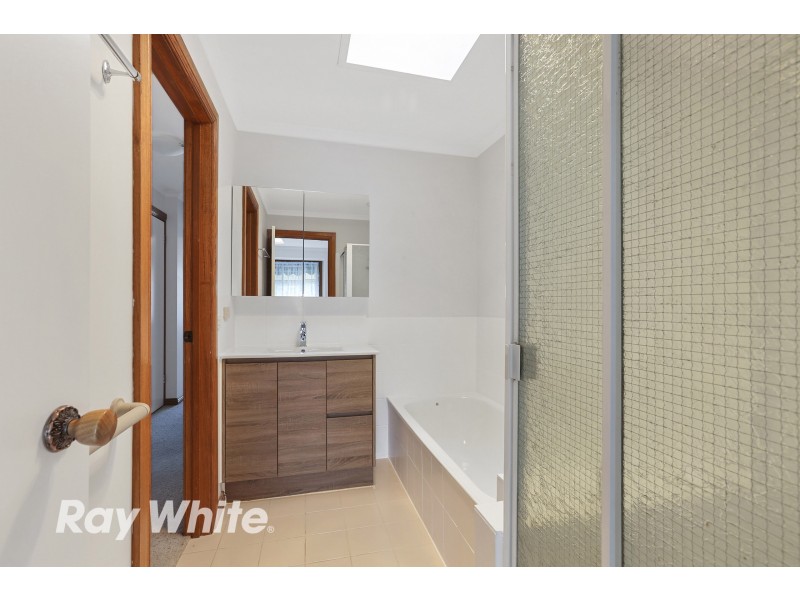 7 Meadowvale Drive, Grovedale VIC 3216