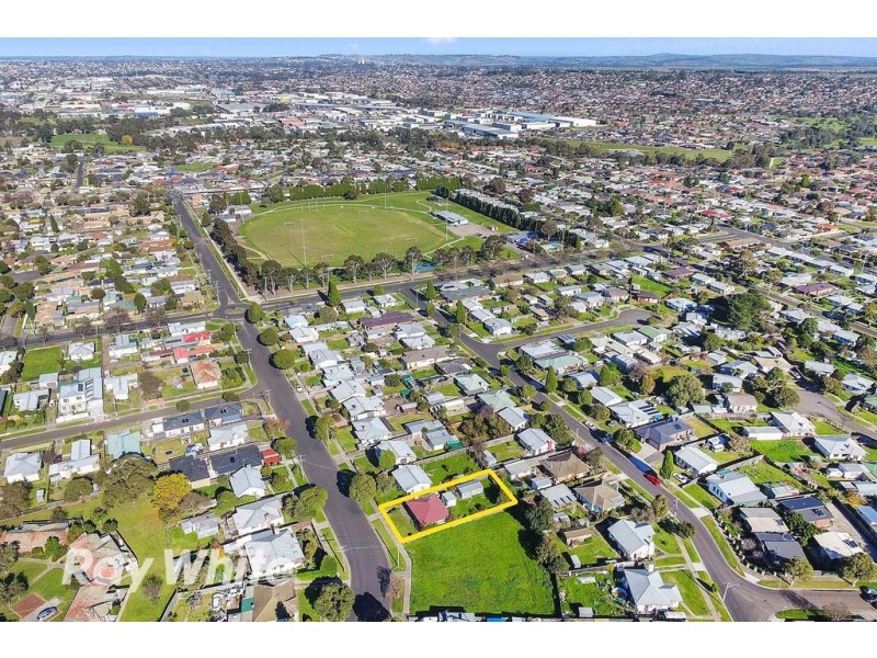 60 Swallow Crescent, Norlane VIC 3214