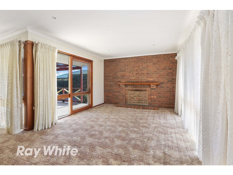 17 Cameron Crescent, Lara VIC 3212