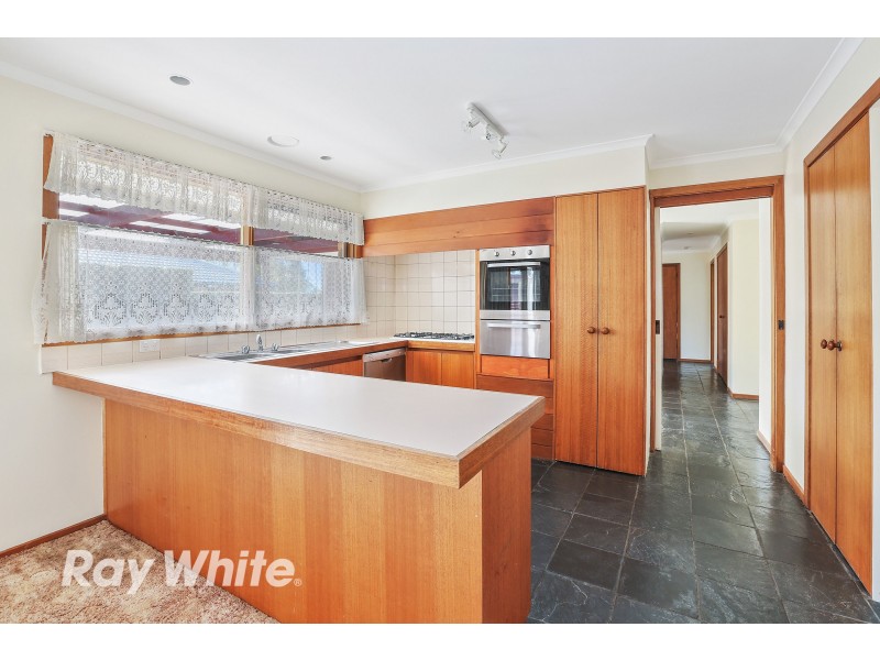 17 Cameron Crescent, Lara VIC 3212