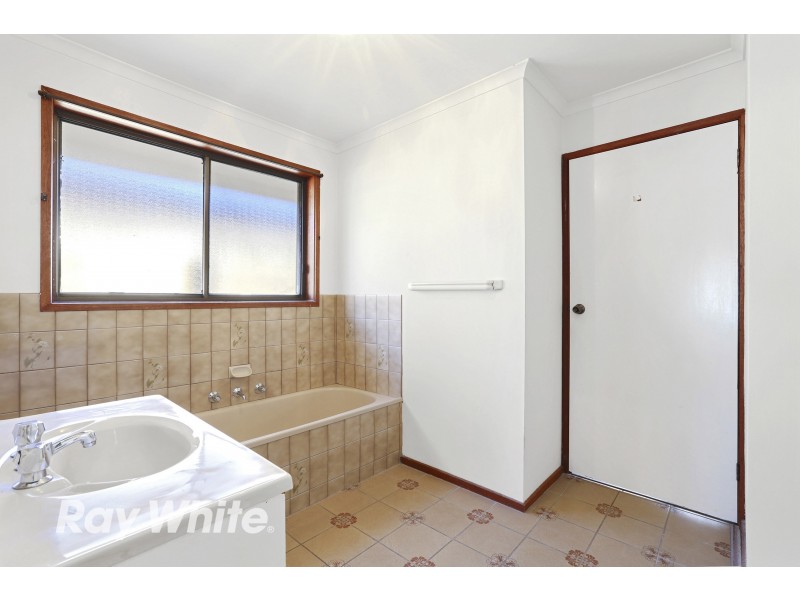 33 Benjamin Drive, Lara VIC 3212