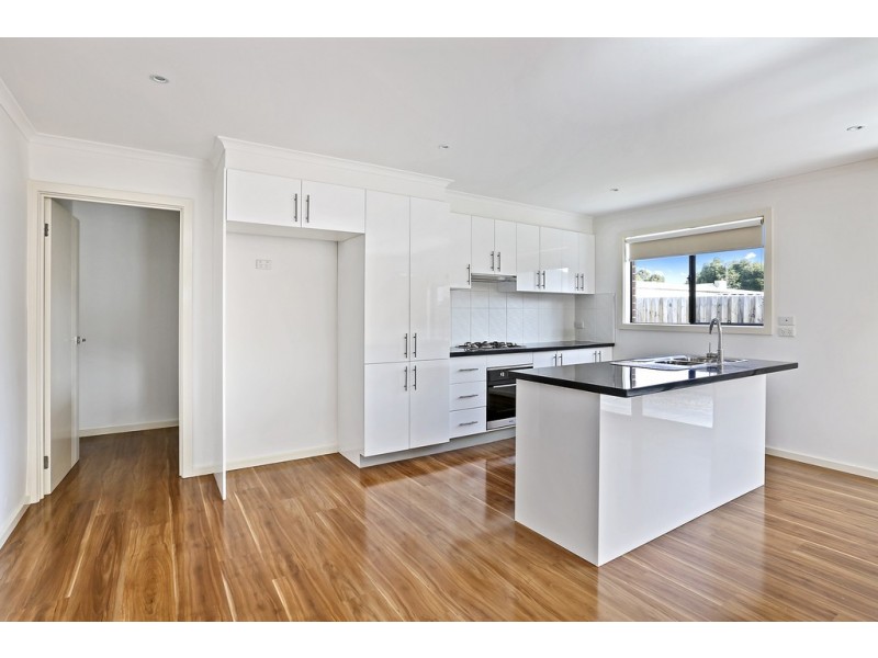 2/15 Watsonia Grove, Norlane VIC 3214