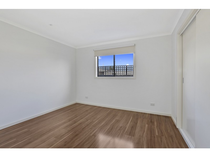 2/15 Watsonia Grove, Norlane VIC 3214