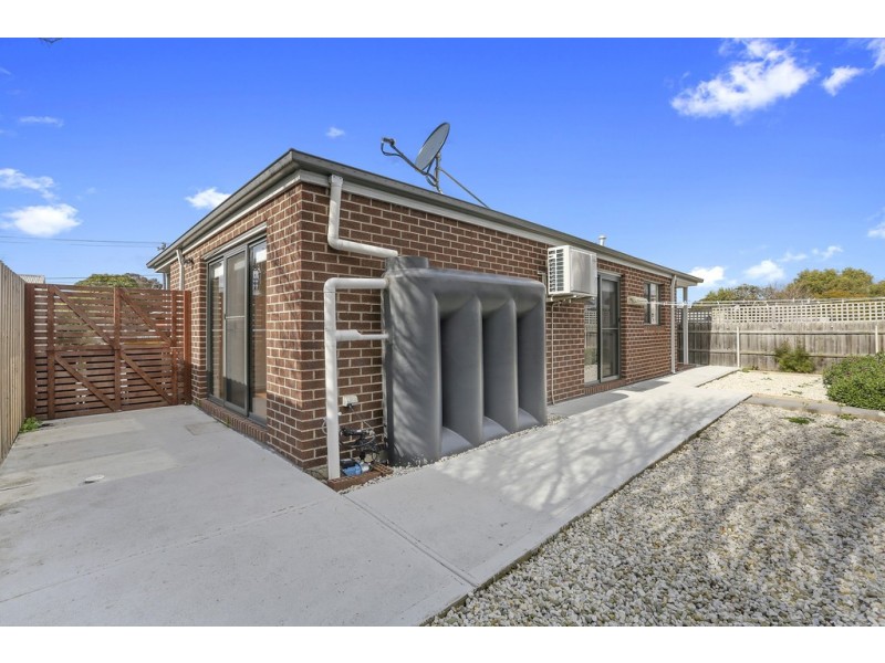 2/15 Watsonia Grove, Norlane VIC 3214