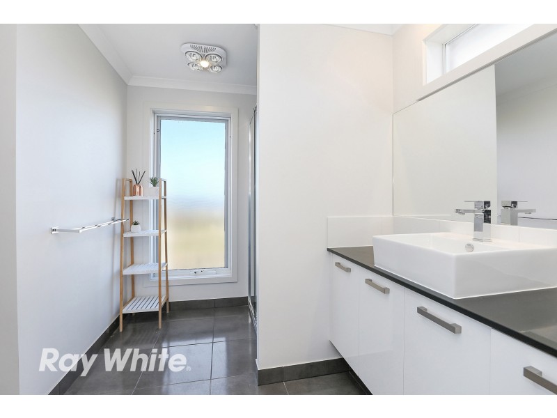 7 Meltham Avenue, Highton VIC 3216