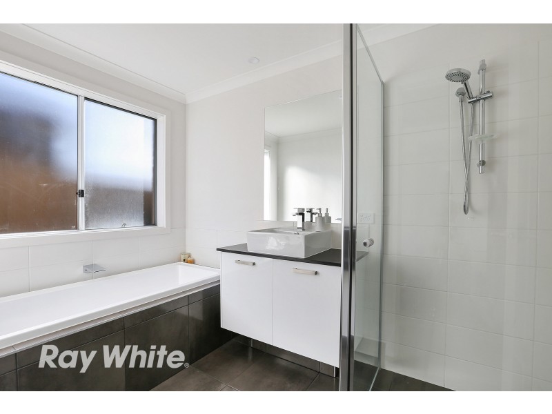 7 Meltham Avenue, Highton VIC 3216