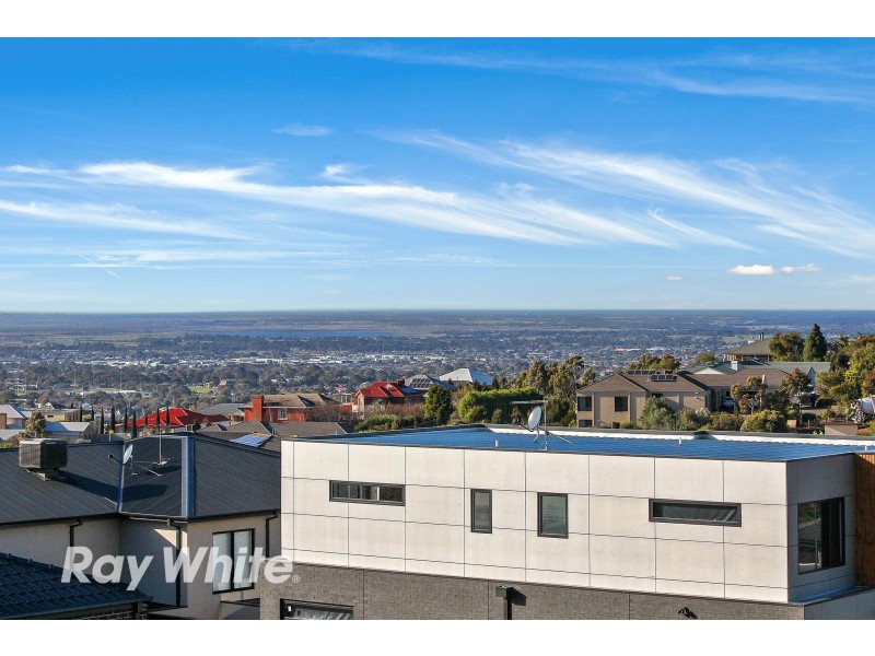 7 Meltham Avenue, Highton VIC 3216