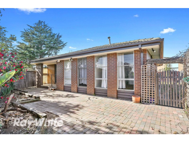 8 Kosciusko Avenue, Corio VIC 3214