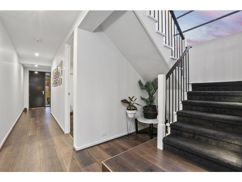 13 Quail Drive, Lara VIC 3212