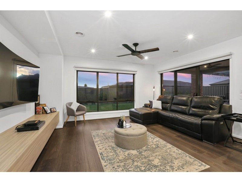 13 Quail Drive, Lara VIC 3212