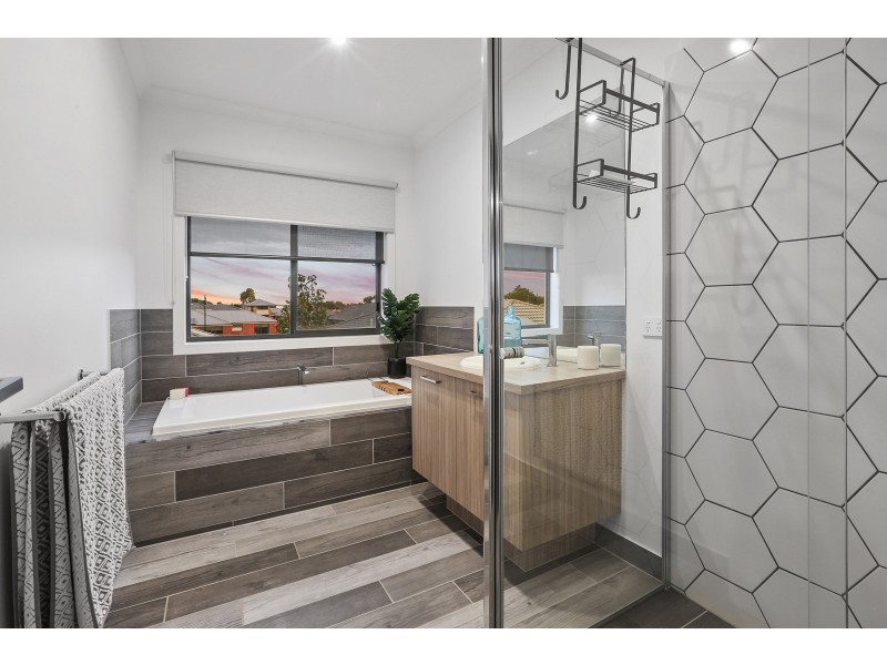 13 Quail Drive, Lara VIC 3212