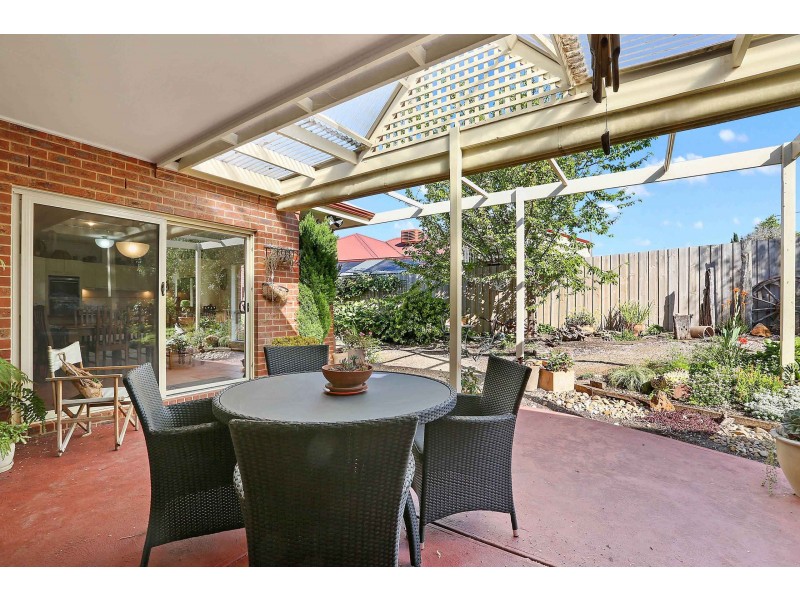21 Lakeside Boulevard, Lara VIC 3212