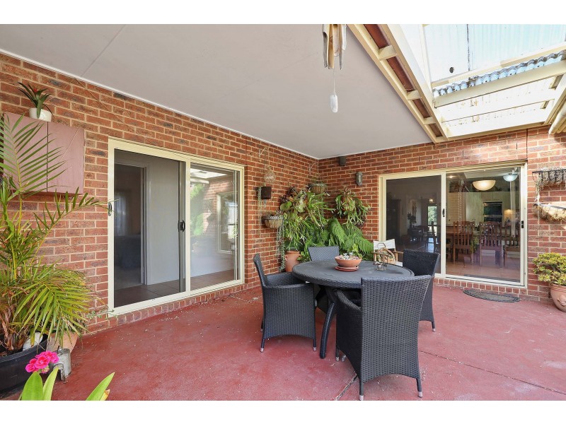 21 Lakeside Boulevard, Lara VIC 3212