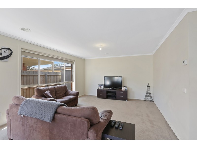 1/23 Flinders Avenue, Lara VIC 3212