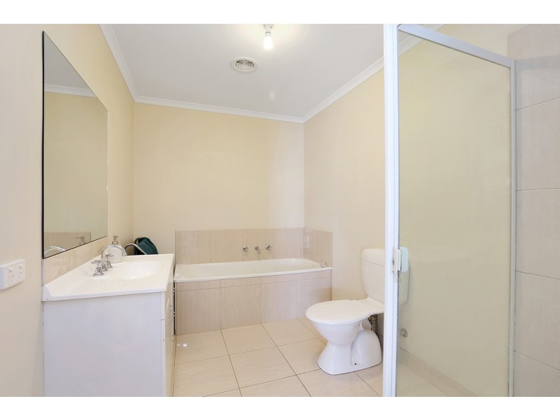 1/23 Flinders Avenue, Lara VIC 3212