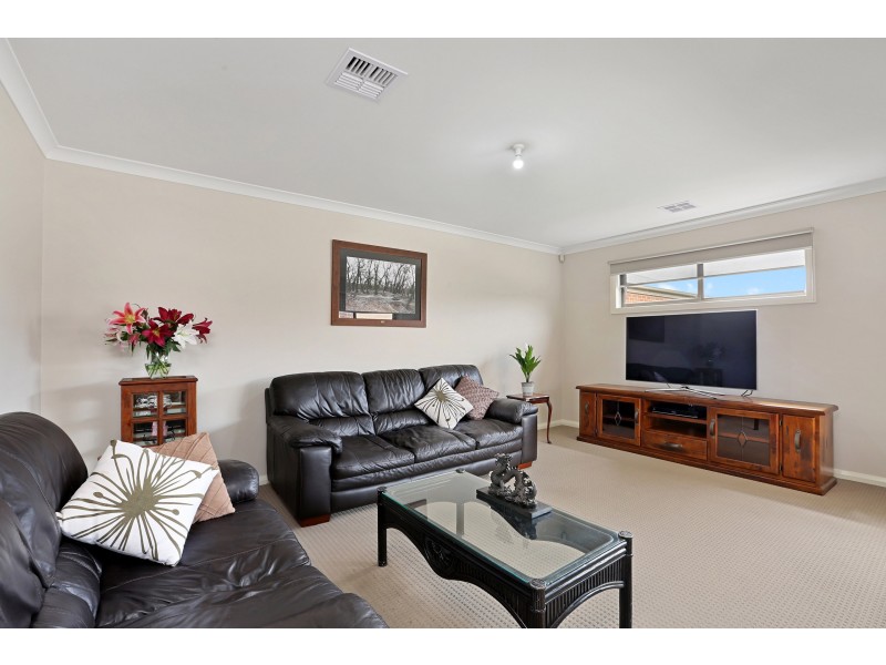 14 Forest Road North, Lara VIC 3212
