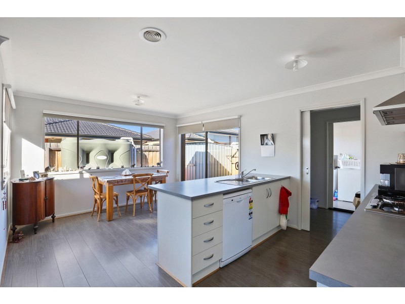 38A Pettitt Crescent, Norlane VIC 3214