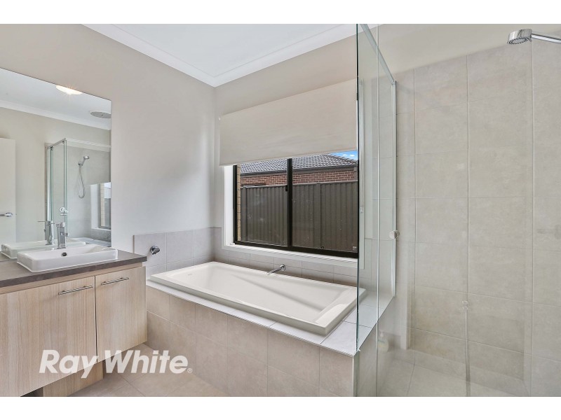 12 Quail Drive, Lara VIC 3212