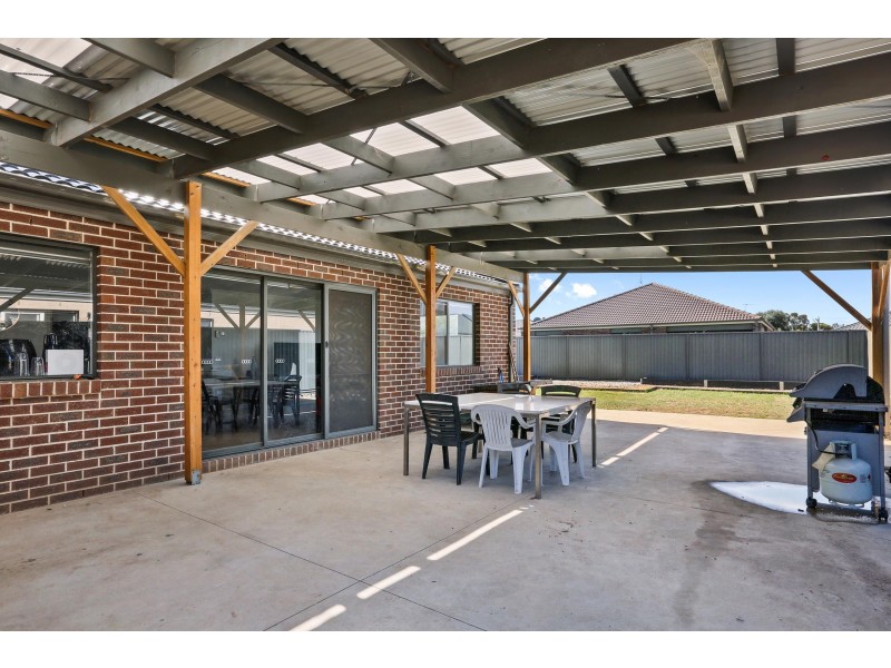 14 Barnong Way, Lara VIC 3212