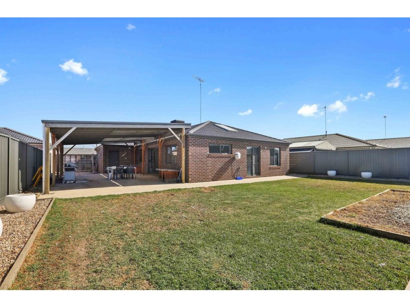 14 Barnong Way, Lara VIC 3212