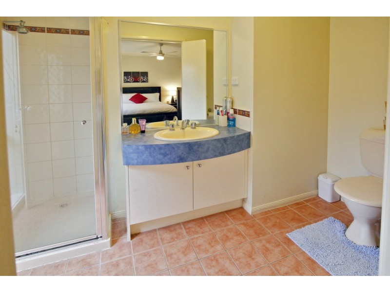 3 Byrne Court, Lovely Banks VIC 3221