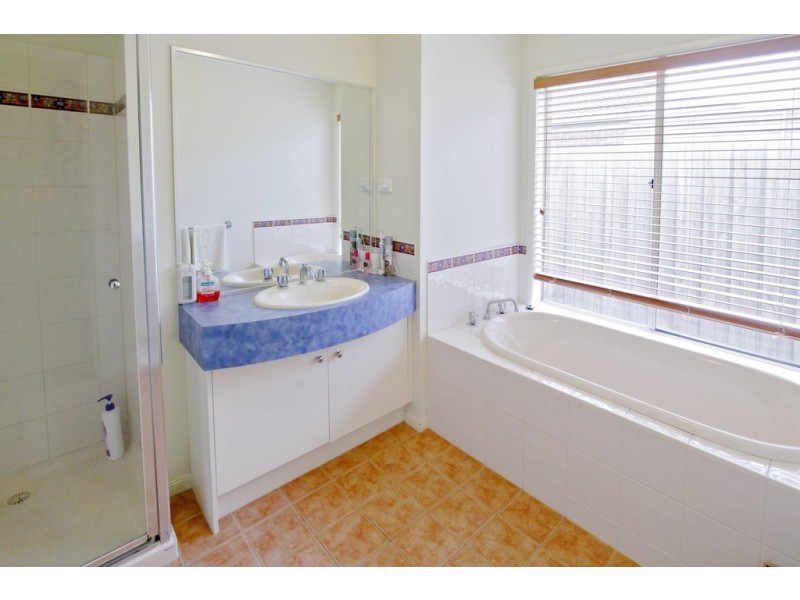 3 Byrne Court, Lovely Banks VIC 3221