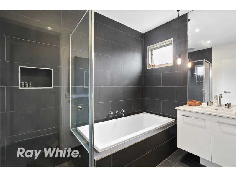 25 Cape Barron Drive, Lara VIC 3212